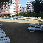 Noks First Line Seaview Appartamento