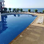 Noks First Line Seaview Apartment *